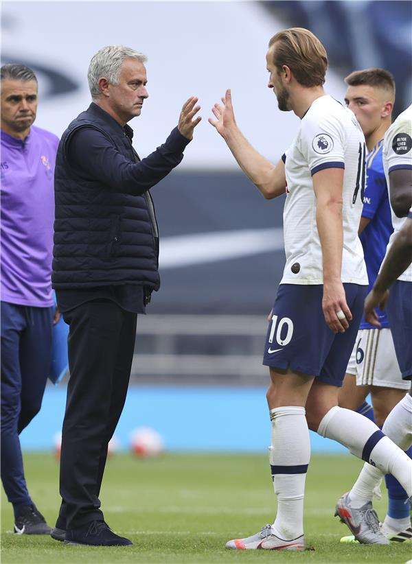 هاري كين وجوزيه مورينيو