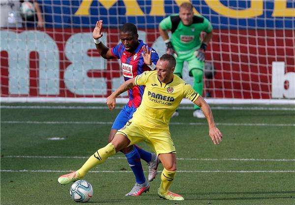 من مباراة فياريال و إيبار