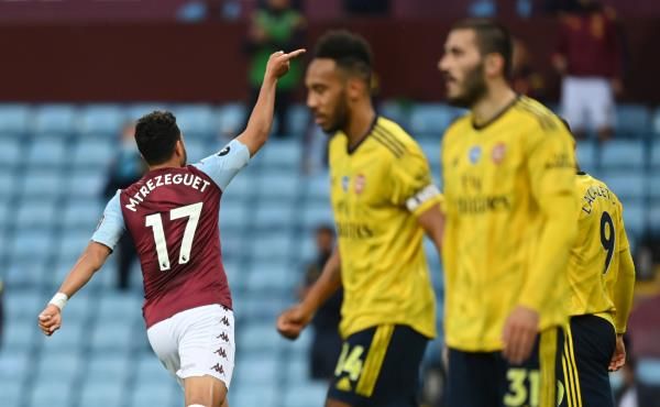 تريزيجيه يحتفل بهدفه