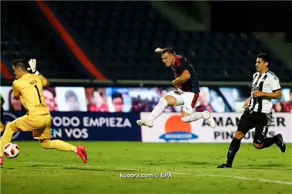 ?i=epa%2fsoccer%2f2020-07%2f2020-07-22%2f2020-07-22-08559523_epa