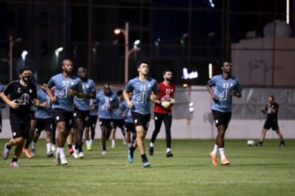 لاعبو الشباب