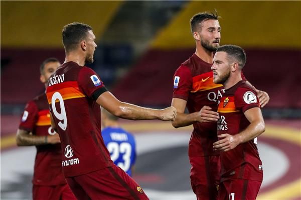 فرحة لاعبي روما 