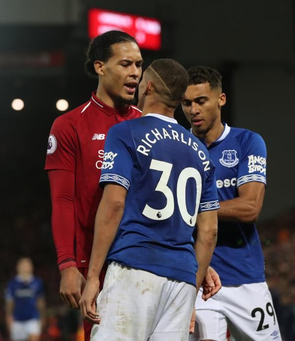 ريتشارليسون وفان دايك