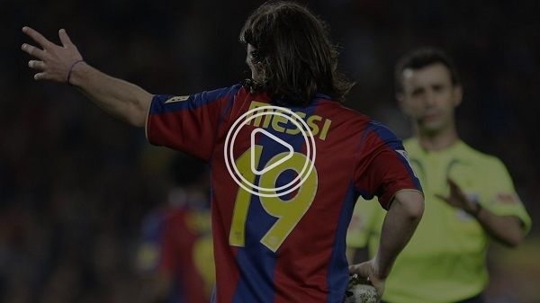 ميسي بالقميص رقم 19