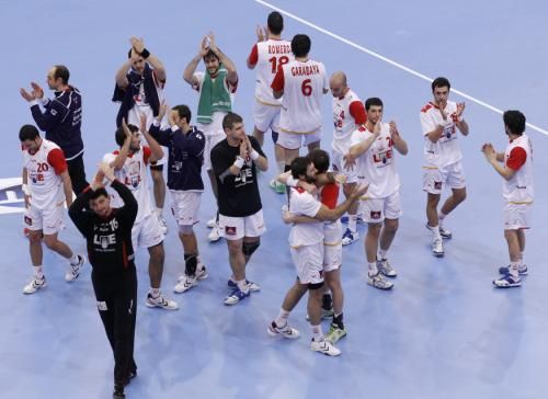 2011-01-202011-01-20t225845z_01_hnd138_rtridsp_3_handball_reuters