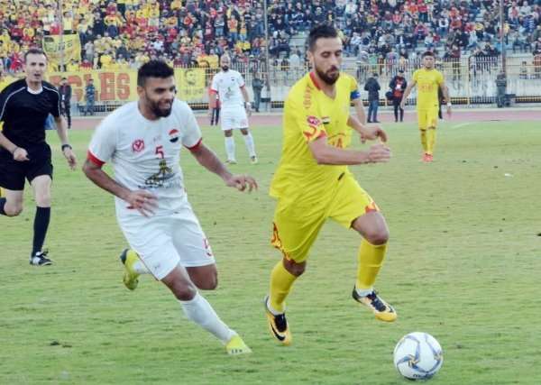 محمد حمدكو (يمين)