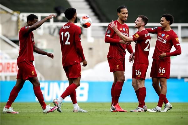 لاعبو ليفربول