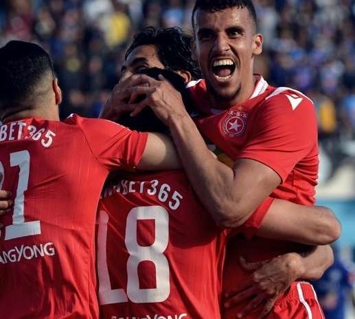 لاعبو النجم الساحلي