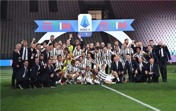 من الاحتفال