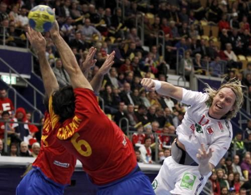 2011-01-222011-01-22t155452z_01_hnd318_rtridsp_3_handball_reuters