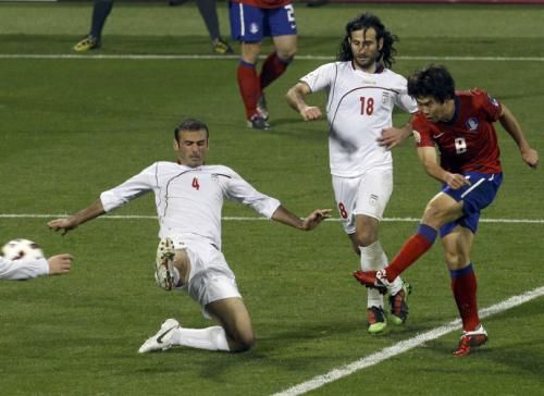 2011-01-222011-01-22t185125z_01_ac376_rtridsp_3_soccer-asian_reuters