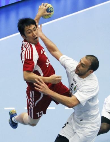 2011-01-222011-01-22t170607z_01_thr27_rtridsp_3_handball_reuters