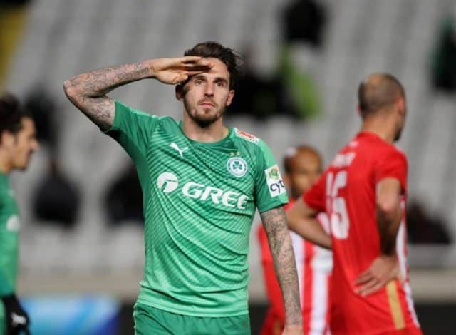  مات ديربيشاير 