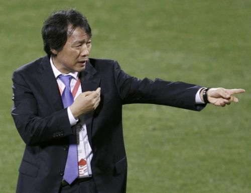 2011-01-222011-01-22t170314z_01_ac347_rtridsp_3_soccer-asian_reuters