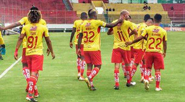 لاعبو أوكاس 