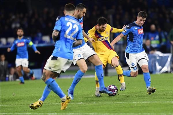 برشلونة ونابولي