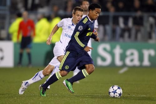 2010-11-03t200044z_01_chp01_rtridsp_3_soccer-champions_reuters