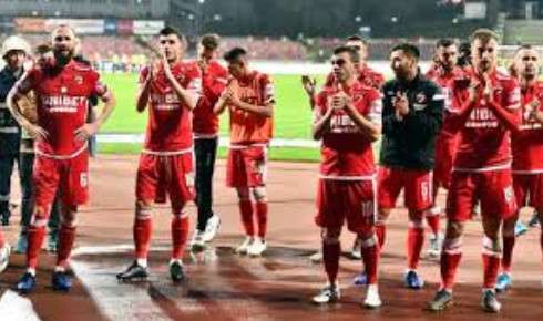 لاعبو دينامو بوخارست