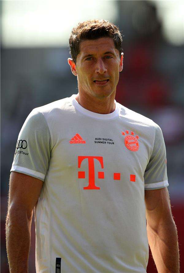 ليفاندوفسكي 