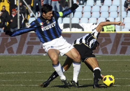 2011-01-232011-01-23t131926z_01_sre305_rtridsp_3_soccer-italy_reuters