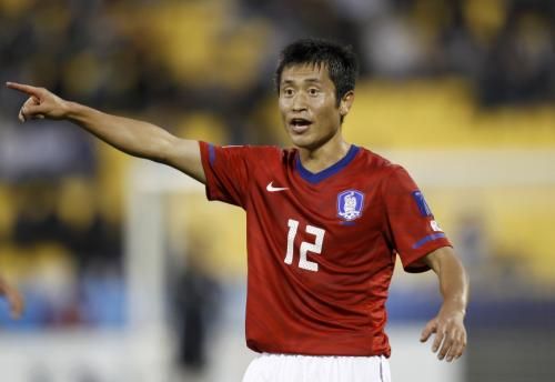 2011-01-142011-01-14t142329z_01_ac725_rtridsp_3_soccer-asian_reuters