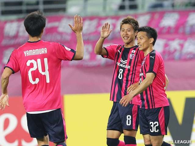 لاعبو سيريزو أوساكا