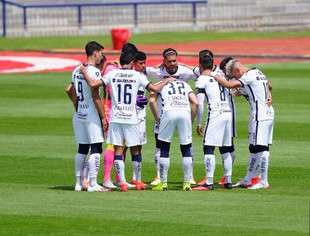 لاعبو بوماس