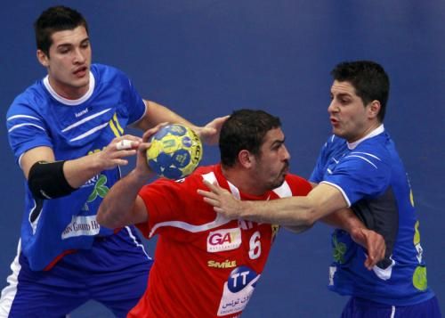 2011-01-232011-01-23t140825z_01_hnd102_rtridsp_3_handball_reuters