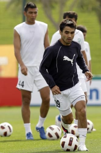 2011-01-042011-01-04t121046z_01_qat36_rtridsp_3_soccer_reuters