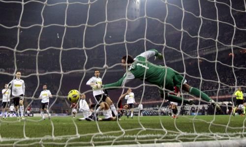 2011-01-232011-01-23t211826z_01_aga110_rtridsp_3_soccer-italy_reuters