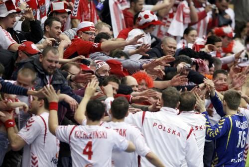2011-01-232011-01-23t211046z_01_hnd726_rtridsp_3_handball_reuters