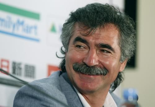 2011-01-242011-01-24t111604z_01_jyh111_rtridsp_3_soccer-asian_reuters