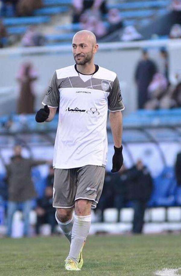 عيسى السباح