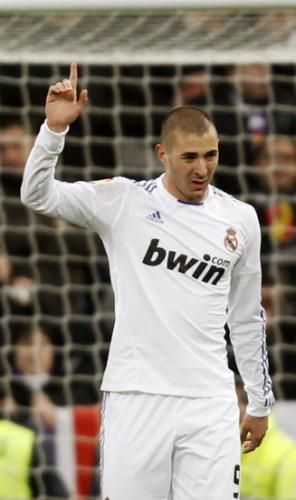 2011-01-232011-01-23t193319z_01_sps110_rtridsp_3_soccer-spain_reuters