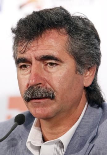 2011-01-242011-01-24t120036z_01_jyh112_rtridsp_3_soccer-asian_reuters