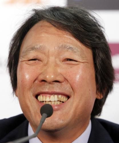 2011-01-242011-01-24t100233z_01_jyh103_rtridsp_3_soccer-asian_reuters