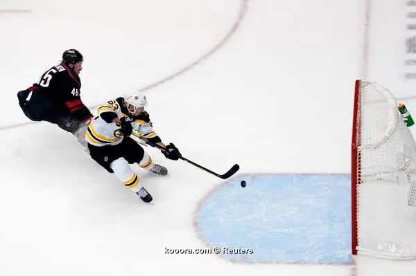 ?i=reuters%2f2020-08-15%2f2020-08-15t194202z_234876151_nocid_rtrmadp_3_nhl-stanley-cup-playoffs-boston-bruins-at-carolina-hurricanes_reuters