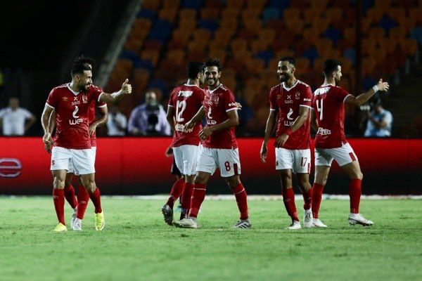 لاعبو الأهلي 