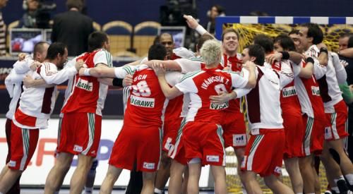 2011-01-242011-01-24t190142z_01_hnd717_rtridsp_3_handball_reuters