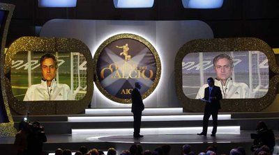 مورينيو يتحدث عبر الفيديو