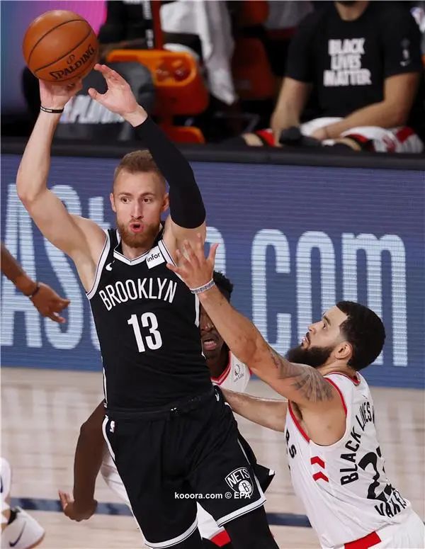 ?i=epa%2fbasketball%2f2020-08%2f2020-08-17-08609845_epa