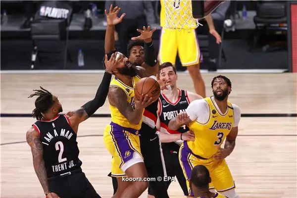 ?i=epa%2fbasketball%2f2020-08%2f2020-08-19-08612040_epa