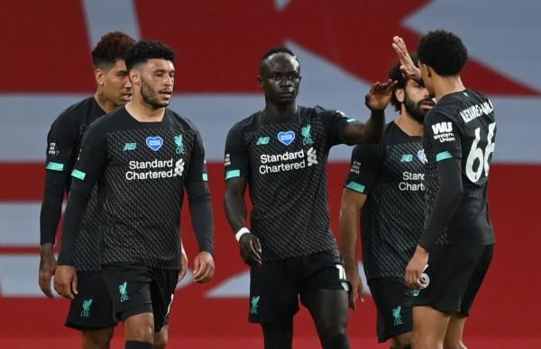 لاعبو ليفربول 