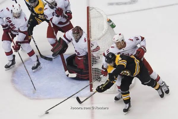 ?i=reuters%2f2020-08-19%2f2020-08-19t220138z_258034634_nocid_rtrmadp_3_nhl-stanley-cup-playoffs-carolina-hurricanes-at-boston-bruins_reuters