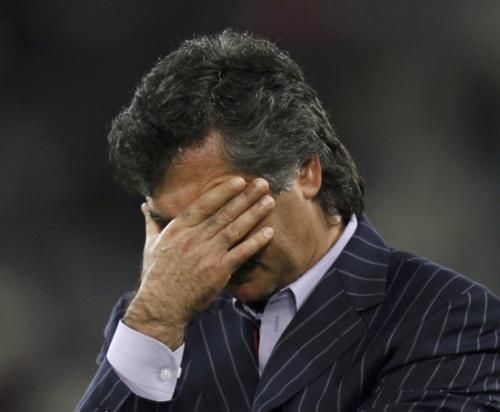 2011-01-252011-01-25t183937z_01_ac829_rtridsp_3_soccer-asian_reuters