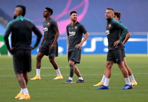 لاعبو برشلونة