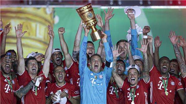 بايرن ميونخ حامل اللقب