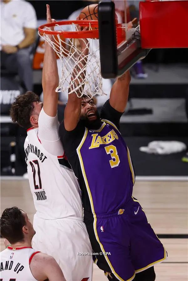 ?i=epa%2fbasketball%2f2020-08%2f2020-08-23-08619297_epa