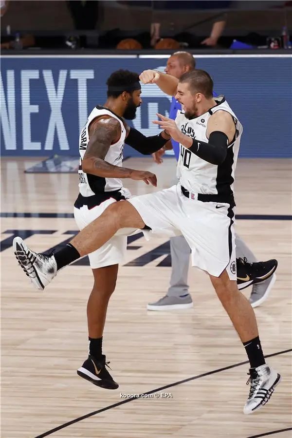 ?i=epa%2fbasketball%2f2020-08%2f2020-08-23-08621277_epa