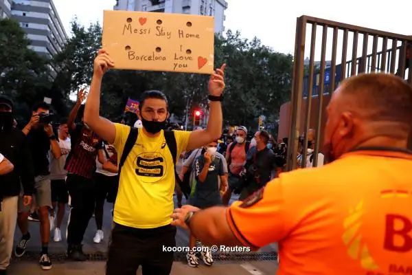 ?i=reuters%2f2020-08-26%2f2020-08-26t184957z_1631234184_rc2uli9hubjx_rtrmadp_3_soccer-spain-fcb-messi_reuters